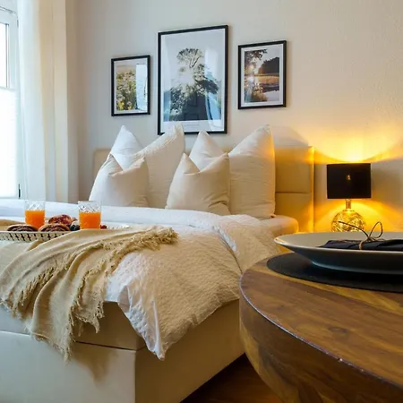 Fuer 4 Mit Terrasse Im Herzen Der Innenstadt * 슈베린