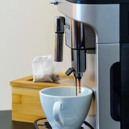 Fuer 4 Mit Terrasse Im Herzen Der Innenstadt * 슈베린