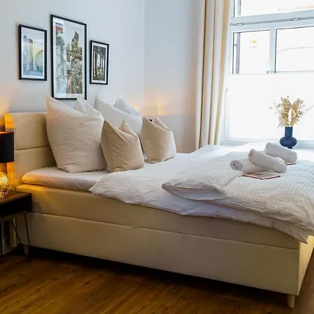 Fuer 4 Mit Terrasse Im Herzen Der Innenstadt 아파트 슈베린